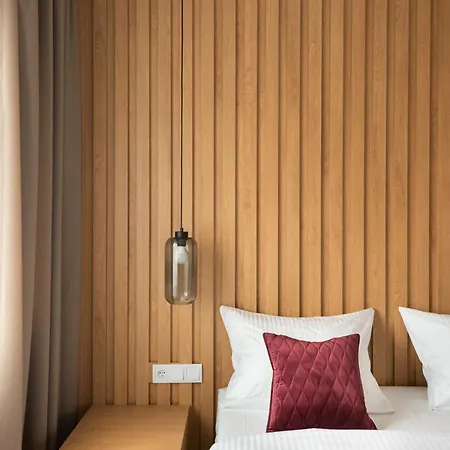 Wilenska Express Chic By Bookinghost