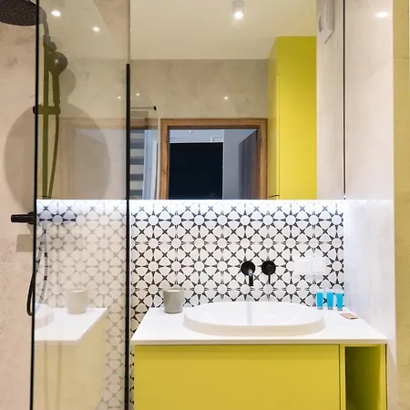 Wilenska Express Chic By Bookinghost