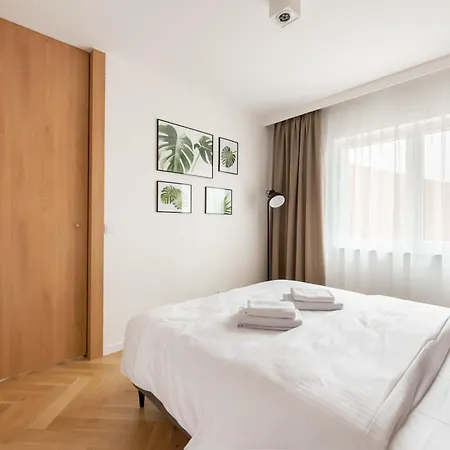 Wilenska Express Chic By Bookinghost